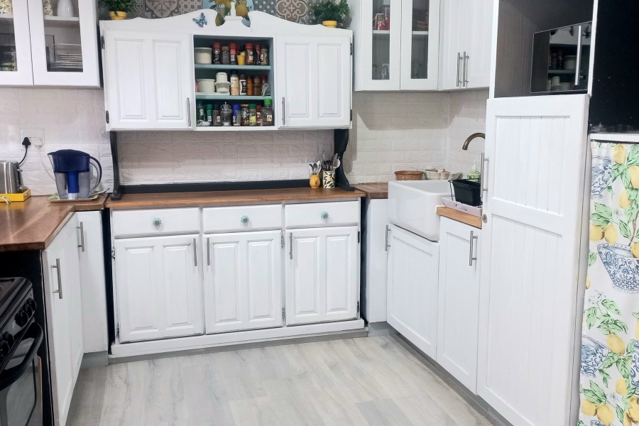 5 Bedroom Property for Sale in Kingfisher Creek Western Cape